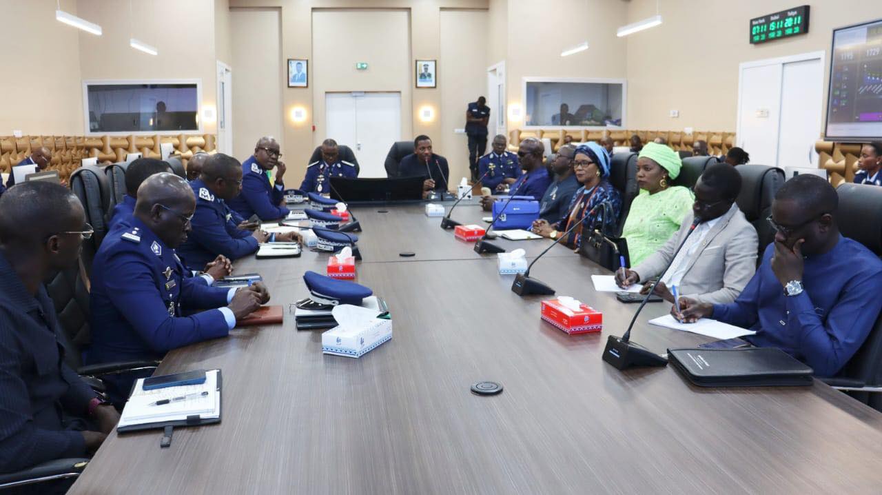 Séance de travail entre la Gendarmerie nationale et la Commission Défense et Sécurité de l’Assemblée nationale - Image 2