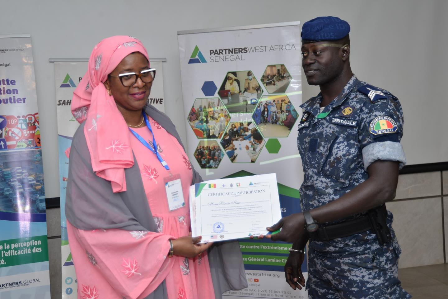 Partners West Africa aux côtés des FDS: la Gendarmerie nationale joue sa partition à la session de formation sur la prévention et la lutte contre la corruption dans le secteur routier - Image 7
