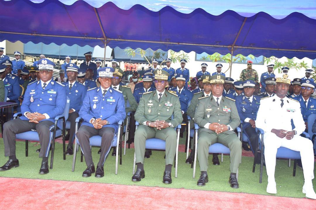 Cérémonie de levée de corps de feu  Colonel Émile MANGA: la Gendarmerie nationale rend un dernier hommage à un officier émérite - Image 2