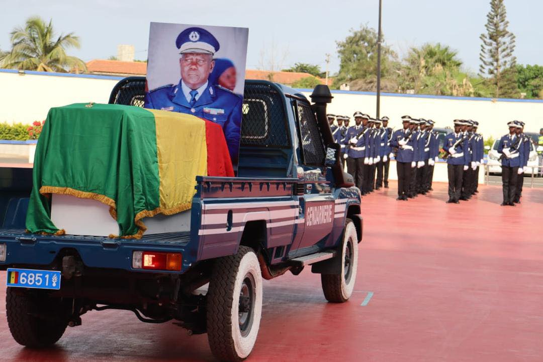 Cérémonie de levée de corps de feu  Colonel Émile MANGA: la Gendarmerie nationale rend un dernier hommage à un officier émérite - Image 5