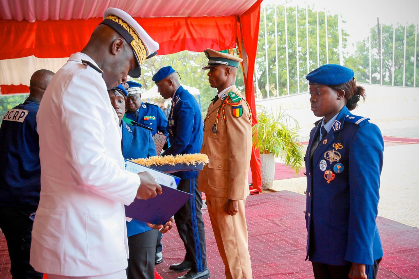 Cinquante (50) officiers-élèves reçoivent leur diplôme d’application de Gendarmerie. - Image 2