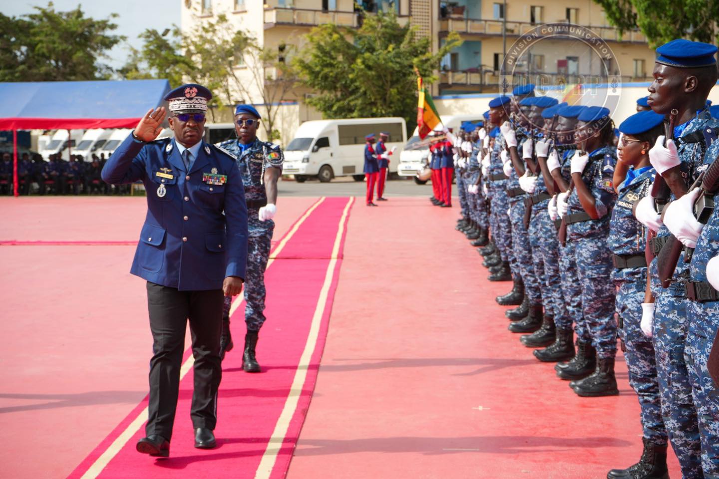 Gendarmerie nationale : les contingents SENFPU 1-18 et 2-18  MONUSCO reçoivent le drapeau national - Image 2
