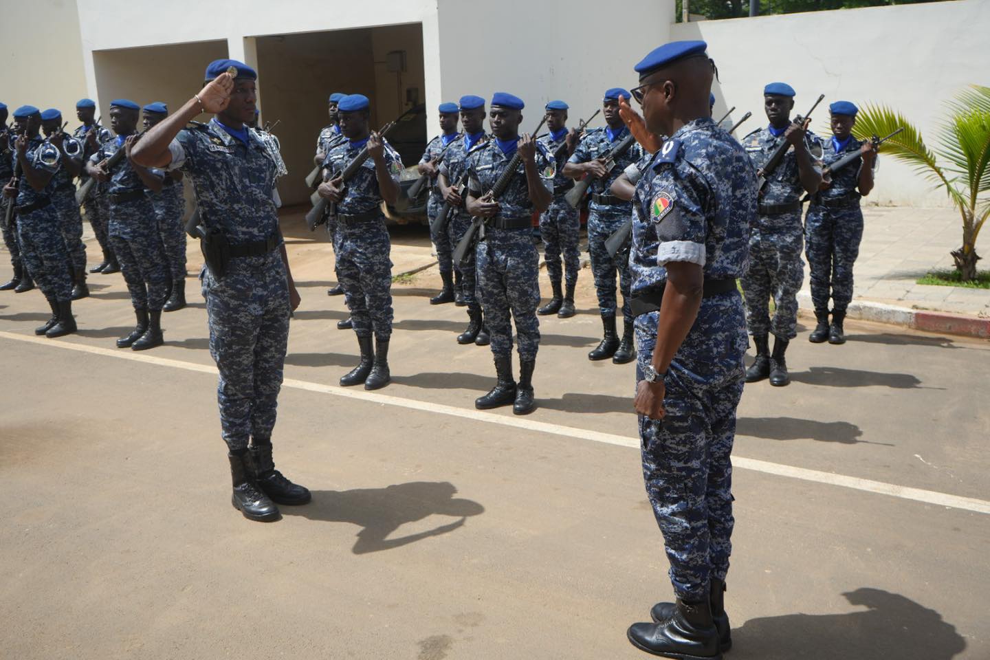 Gamou de Tivaouane 2025: le Général de division Martin FAYE  inspecte le dispositif sécuritaire de la Gendarmerie. - Image 7