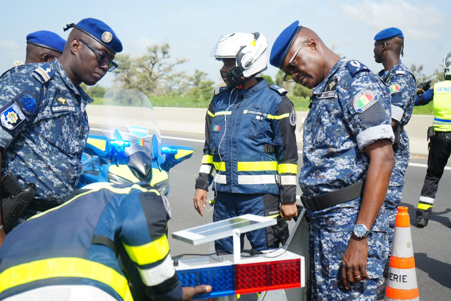 Gamou de Tivaouane 2025: le Général de division Martin FAYE  inspecte le dispositif sécuritaire de la Gendarmerie. - Image 11