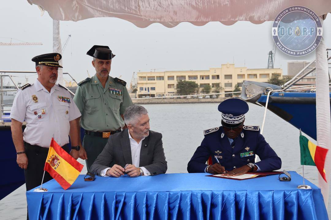 Lutte contre la migration irrégulière : la gendarmerie et la police reçoivent deux (02) vedettes du royaume d'espagne - Image 4
