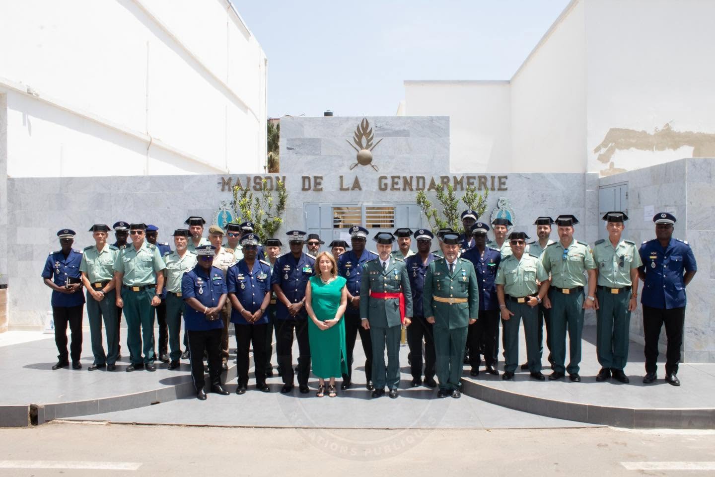 Coopération Sénégal - Espagne : la Gendarmerie nationale décore des personnels de la Guardia Civil - Image 1