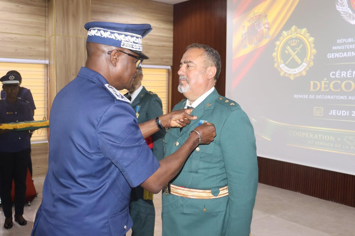 Coopération Sénégal - Espagne : la Gendarmerie nationale décore des personnels de la Guardia Civil - Image 6
