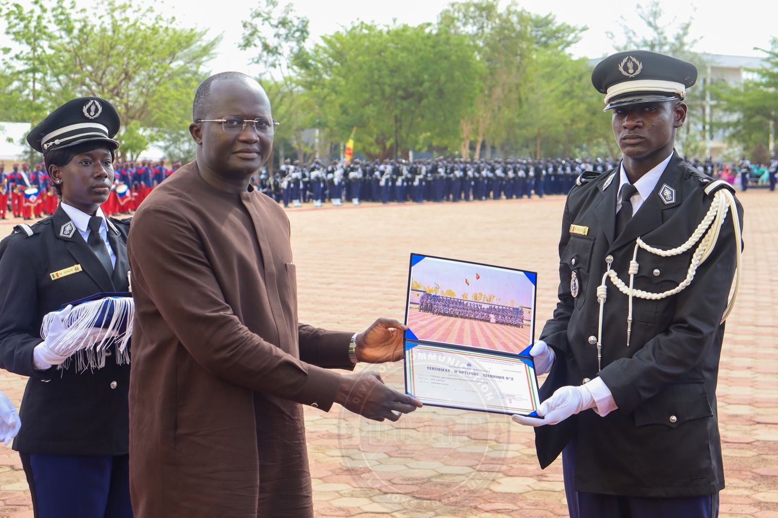 Fin de formation de la 56e promotion de l’école des sous-officiers de la Gendarmerie nationale : 1971 élèves gendarmes prêts à servir.