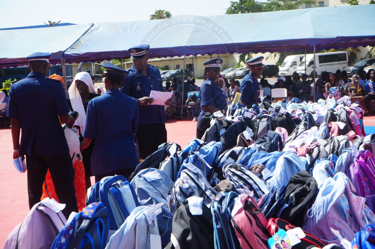 Cérémonie de remise de kits scolaires au profit des orphelins de Gendarmes - Image 1
